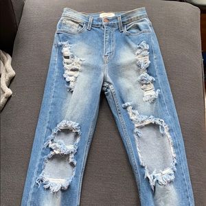 Distressed boyfriend jeans